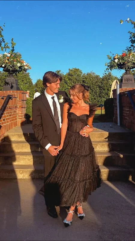 women's wrinkle-resistant dressesGenerous Black Sleeveless A-line Prom Dress,Wedding Reception Dress Y1064