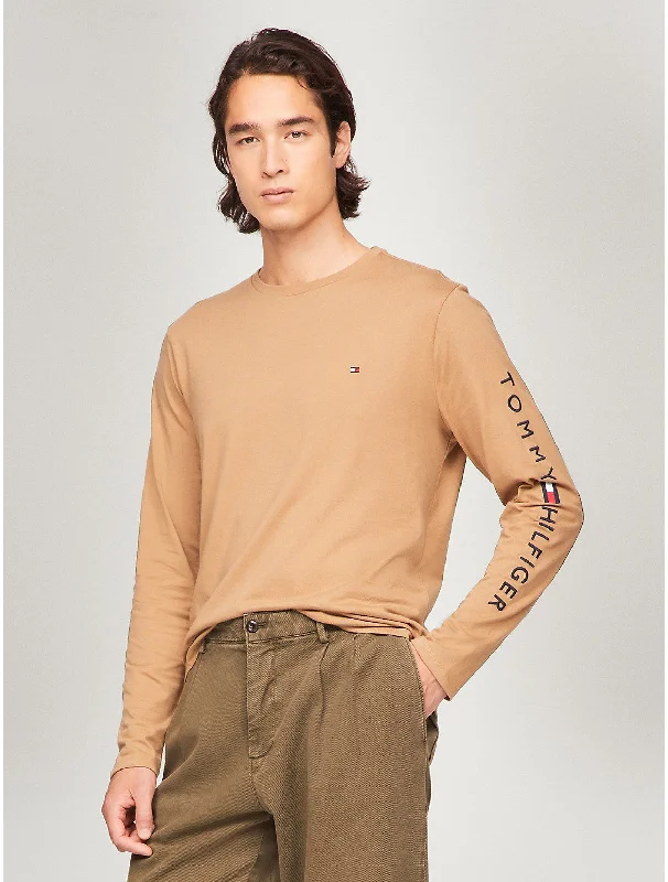 Trendy Men's Oversized SweatersTommy Hilfiger Men's Tommy Logo Long-Sleeve T-Shirt