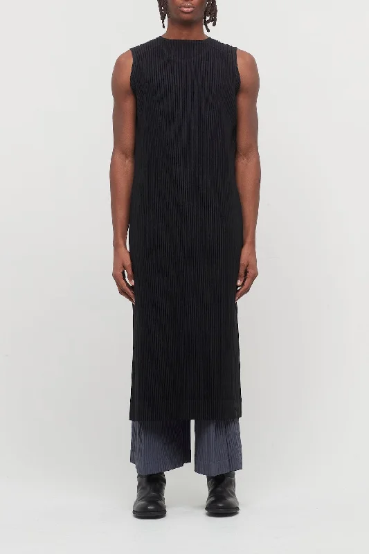 Men's Tailored Pants for a Sharp AppearanceHomme Plissé Issey Miyake March Tunic in Black Men's Tailored Pants for a Sharp AppearanceHomme Plissé Issey Miyake March Tunic in Black