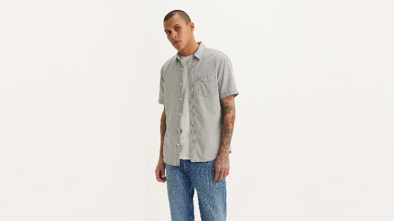 Men's Camouflage Shirts for an Outdoor AppealLevi's® Men's Short-Sleeve Classic Standard Fit Shirt Men's Camouflage Shirts for an Outdoor AppealLevi's® Men's Short-Sleeve Classic Standard Fit Shirt