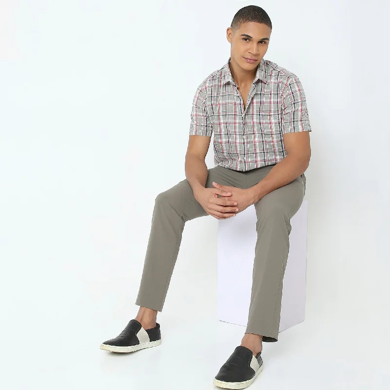 Men's Short-Sleeve Shirts for Warm WeatherRegular Fit Checkered Shirt