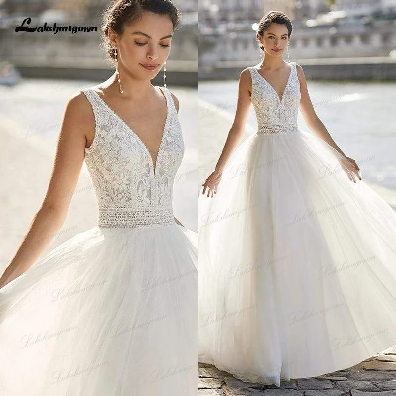Bell-Sleeve DressRoycebridal Lace Wedding Dress V-neckline A-Line Beach Bridal Gown Bell-Sleeve DressRoycebridal Lace Wedding Dress V-neckline A-Line Beach Bridal Gown
