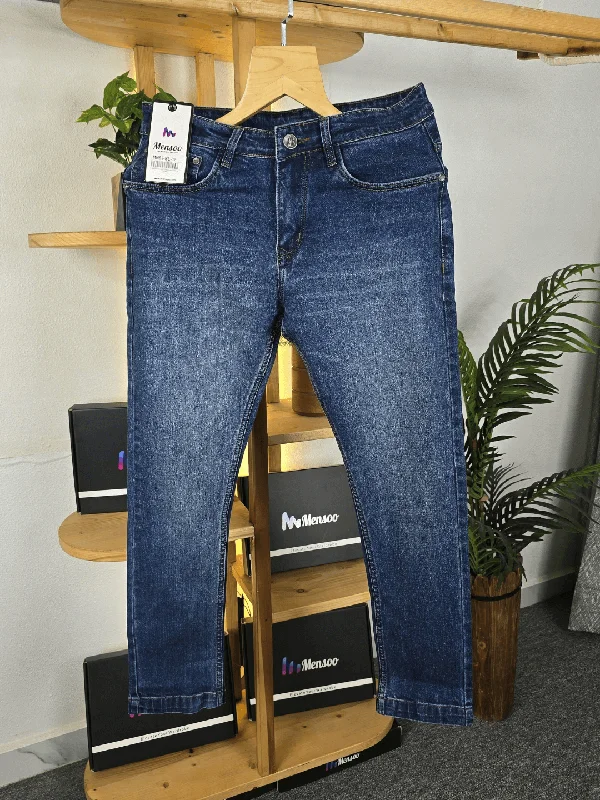 Men's Jeans with Functional PocketsBlue wash jeans in your favourite ankle fit