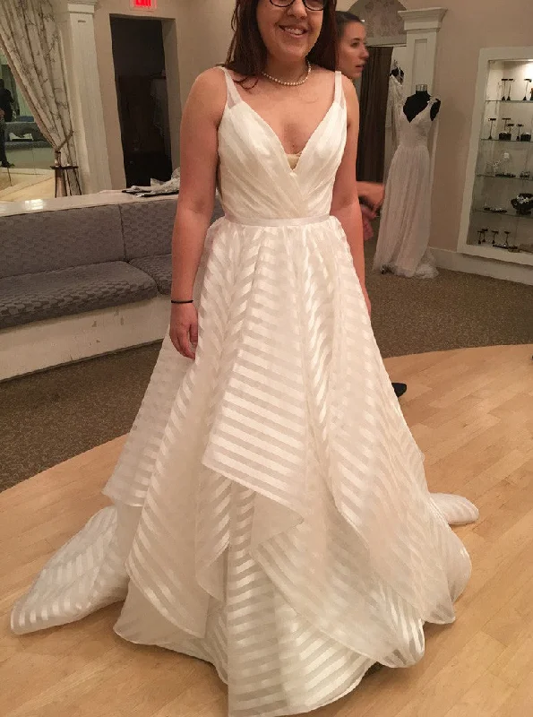 Lace DressDeep V-Neck Stripes Plus Size Wedding Dresses Organza Backless Bridal Gown OW637 Lace DressDeep V-Neck Stripes Plus Size Wedding Dresses Organza Backless Bridal Gown OW637