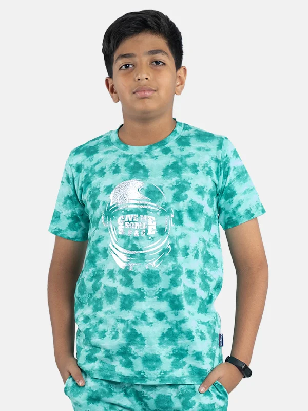 Men's Sweaters in Pastel ShadesBoys Tie & Dye T-shirt With Chest Print