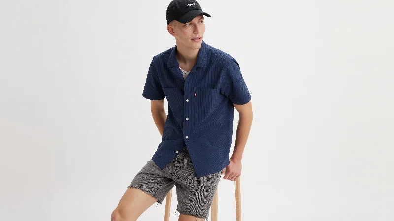 Men's Plaid Shirts for a Country CharmLevi's® Men's Standard Camp Shirt