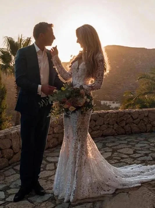 Pastel DressMermaid V-Neck Long Sleeves Backless Lace Appliques Wedding Dresses