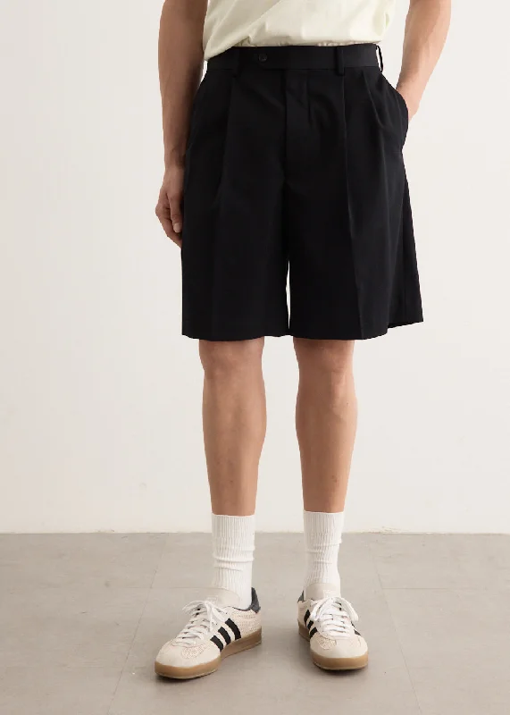 Men's Pants with Hidden ButtonsLight Wool Max Gabardine Shorts