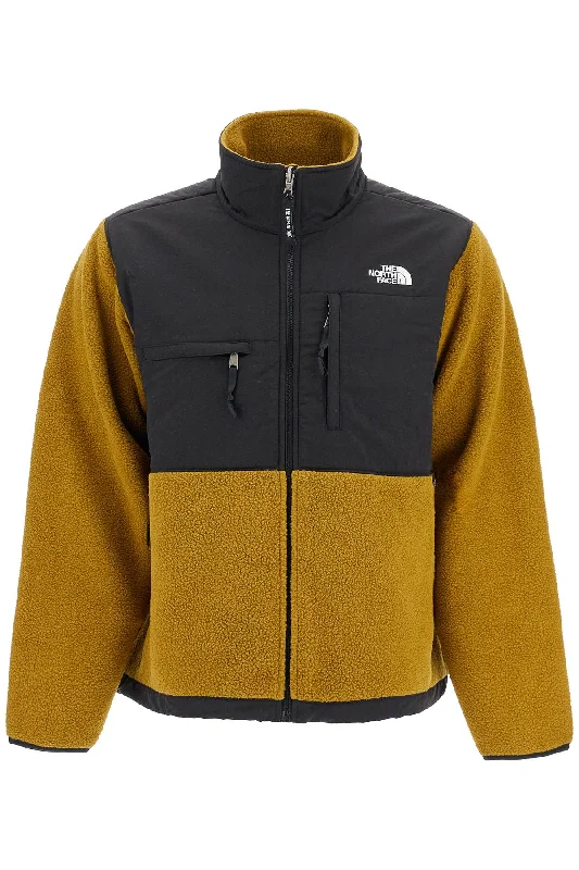 Men's Coats for SnowshoeingTHE NORTH FACE retro denali fleece sports jacket.
