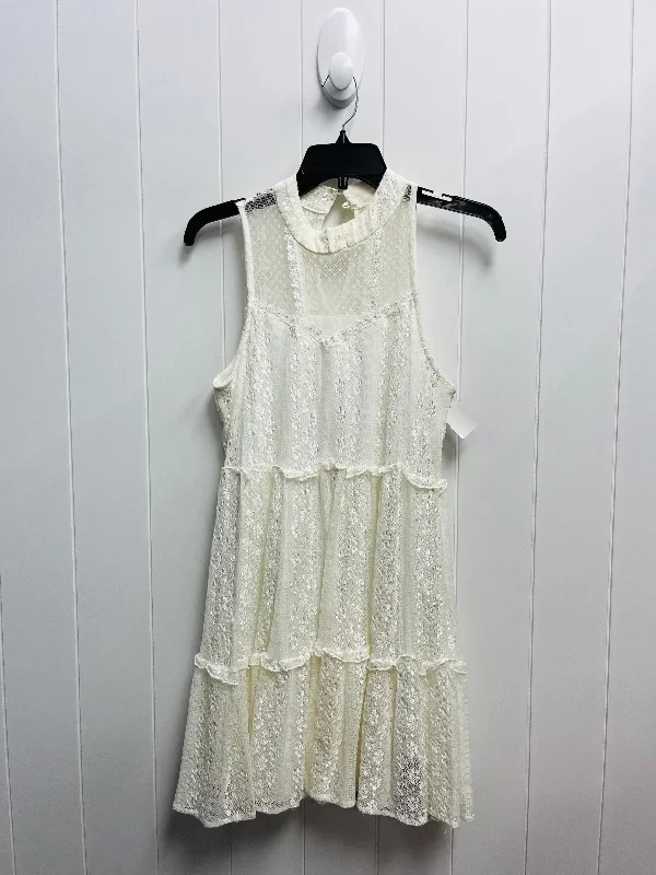 Silk DressDress Casual Short By Takara In White, Size: M
